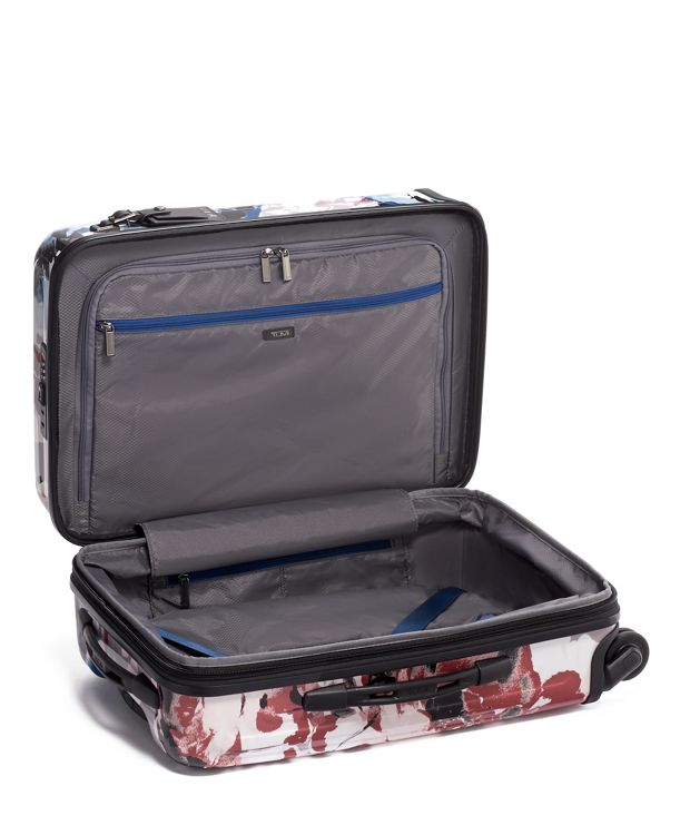 International Expandable 4 Wheeled Carry-On